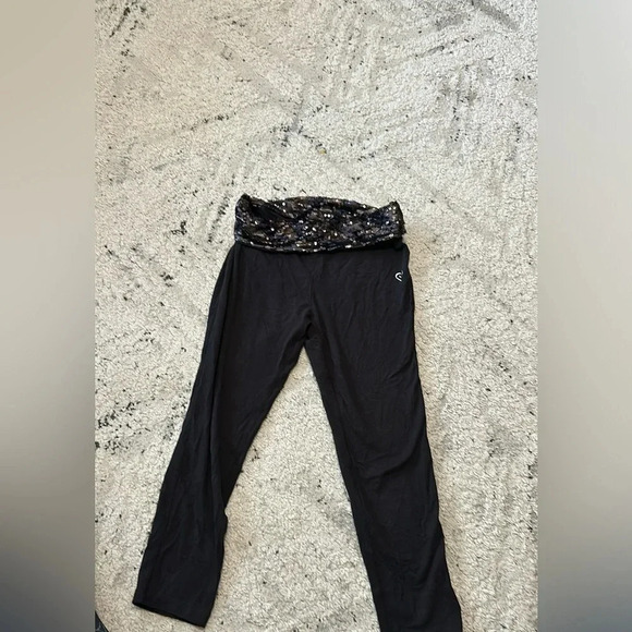 Aeropostale Pants - Aeropostale Live Love Dream Sequin Band Fold Over Cropped Leggings Size Medium